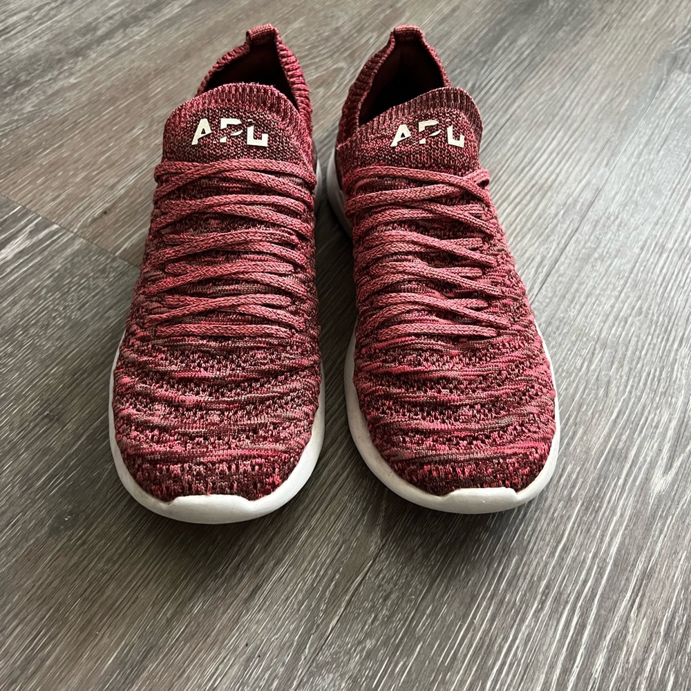 APL women’s size 8.5